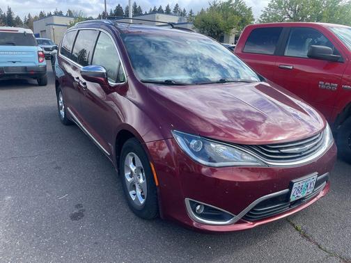 2018 Chrysler Pacifica Hybrid Limited