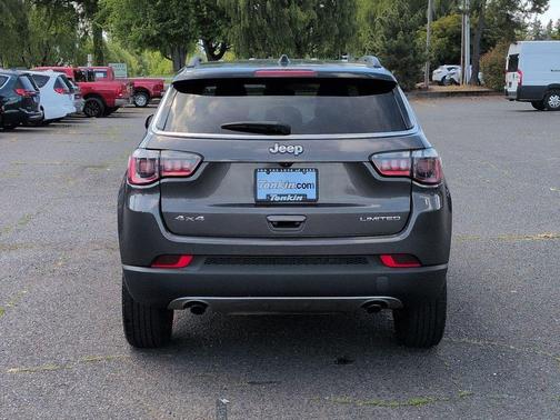 Granite Crystal Metallic Clearcoat 2023 Jeep Compass Limited