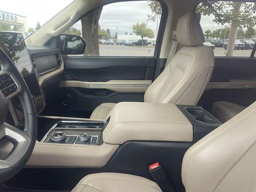 STAR WHITE MET TRI-COAT 2024 Ford Expedition Limited