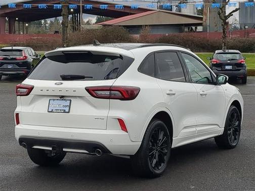 2024 Ford Escape ST-Line Elite