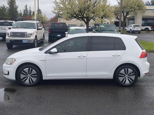 2016 Volkswagen e-Golf SE