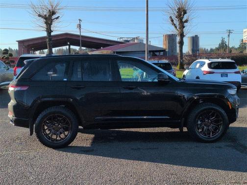 2024 Jeep Grand Cherokee Summit