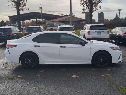 2019 Toyota Camry SE