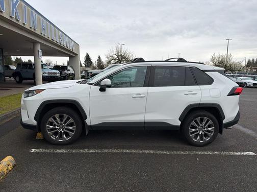 2019 Toyota RAV4 XLE Premium