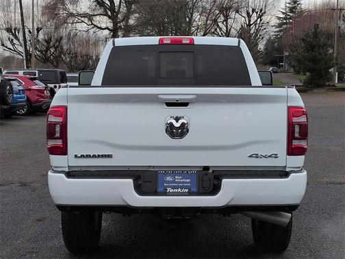 2024 RAM 2500 Laramie Crew Cab 4x4 6'4' Box