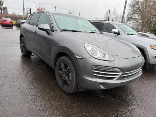2014 Porsche Cayenne Platinum Edition