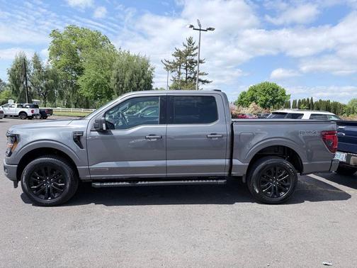 CARBONIZED GRAY METALLIC 2025 Ford F-150 XLT