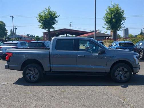 2025 Ford F-150 Lightning LARIAT