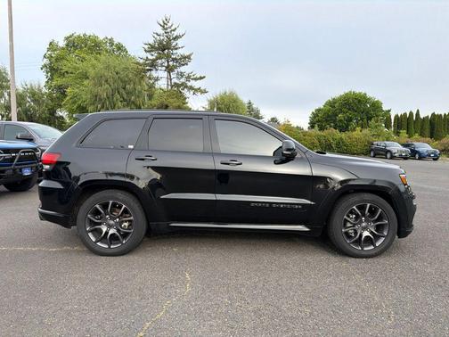 Diamond Black Crystal Pearlcoat 2020 Jeep Grand Cherokee High Altitude