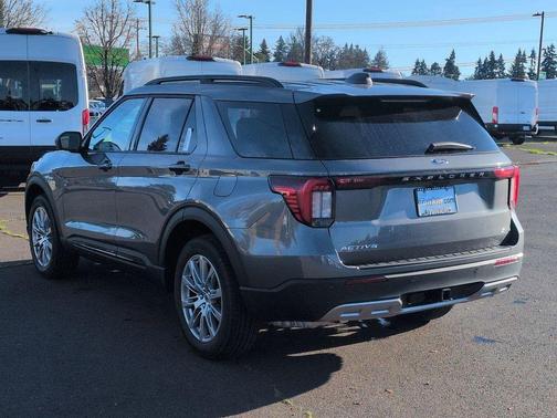 Carbonized Gray Metallic 2026 Ford Explorer Active
