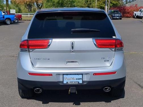 2013 Lincoln MKX Base