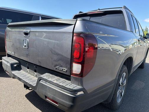 Modern Steel Metallic 2019 Honda Ridgeline RTL
