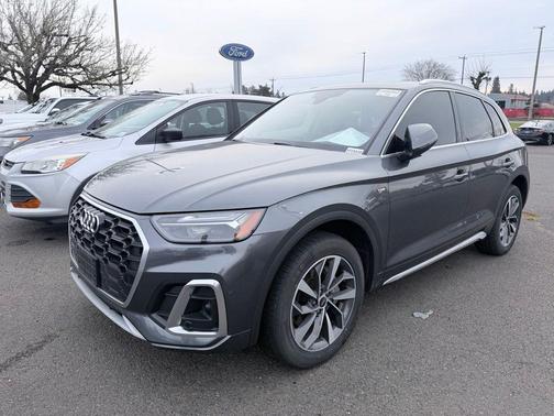 Daytona Gray Pearl Effect 2022 Audi Q5 45 S line Premium Plus