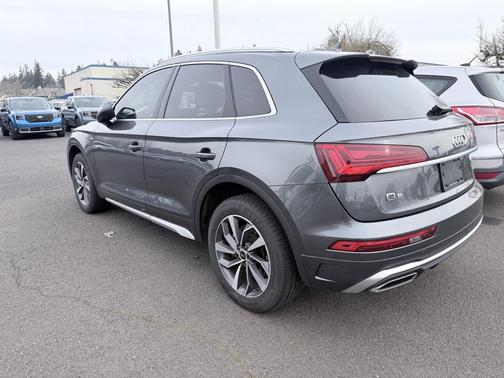 2022 Audi Q5 45 S line Premium Plus