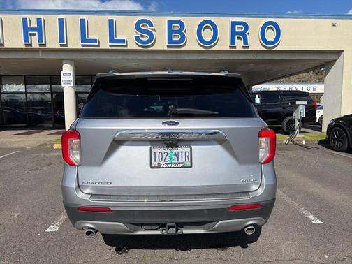 ICONIC SILVER METALLIC 2022 Ford Explorer Limited
