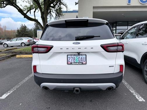 ICONIC SILVER METALLIC 2023 Ford Escape ST-Line Select