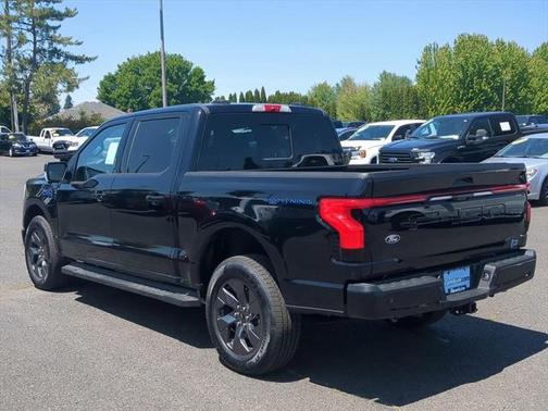 2025 Ford F-150 Lightning LARIAT