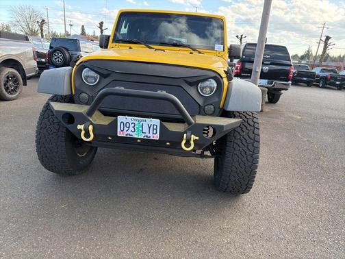 Detonator Yellow Clearcoat/Black Hard Top 2009 Jeep Wrangler Unlimited X