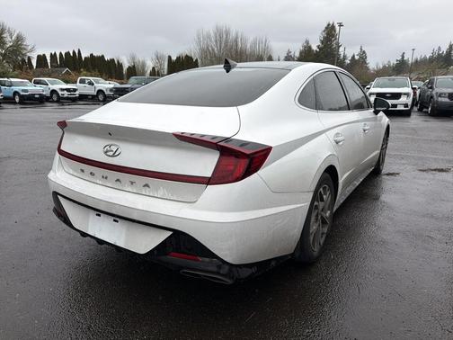 2022 Hyundai SONATA SEL