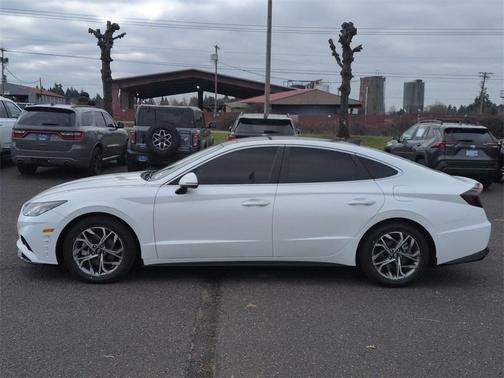 2022 Hyundai SONATA SEL