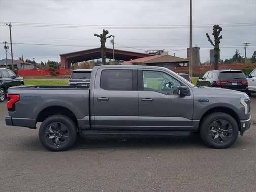 2025 Ford F-150 Lightning Flash