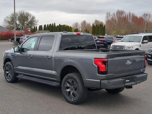 2025 Ford F-150 Lightning Flash