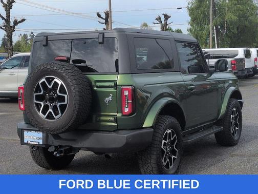 ERUPTION GREEN METALLIC 2023 Ford Bronco Outer Banks