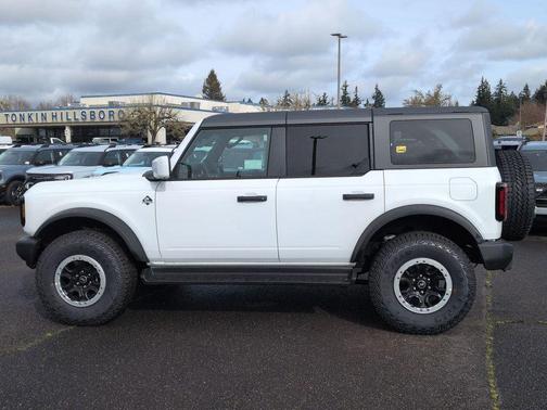 OXFORD WHITE 2026 Ford Bronco Outer Banks