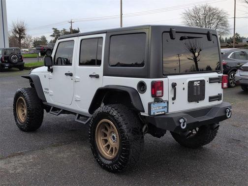 2016 Jeep Wrangler Unlimited Sport