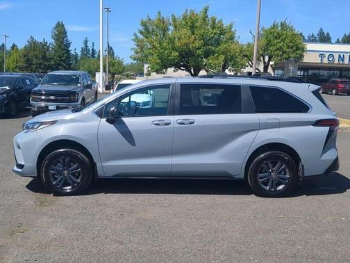 2024 Toyota Sienna XSE 7 Passenger