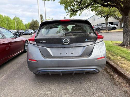 Gun Metallic 2022 Nissan Leaf S 40 kWh