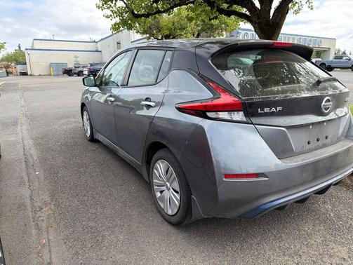 Gun Metallic 2022 Nissan Leaf S 40 kWh