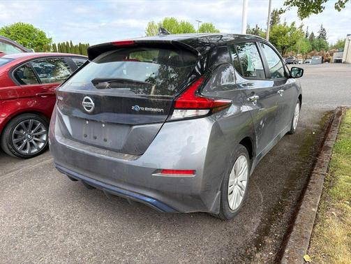 Gun Metallic 2022 Nissan Leaf S 40 kWh