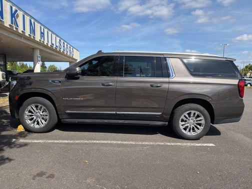 Smokey Quartz Metallic 2021 GMC Yukon XL SLT