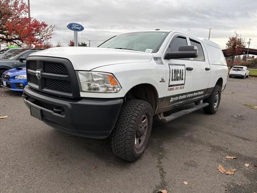 2018 RAM 3500 Tradesman Crew Cab 4x4 6'4' Box
