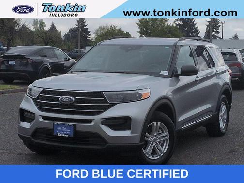 ICONIC SILVER METALLIC 2023 Ford Explorer XLT