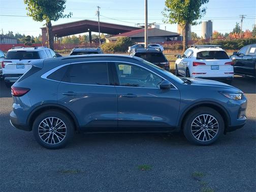 2025 Ford Escape PHEV SE