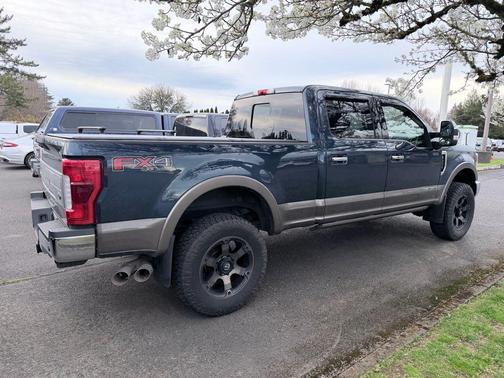 BLUE JEANS METALLIC 2019 Ford F-350 King Ranch