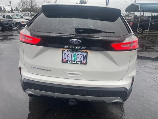 2023 Ford Edge Titanium