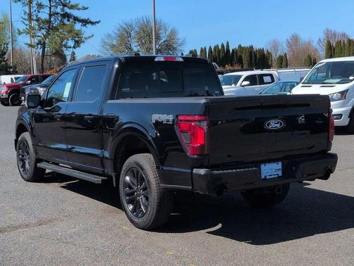 Agate Black Metallic 2026 Ford F-150 XLT