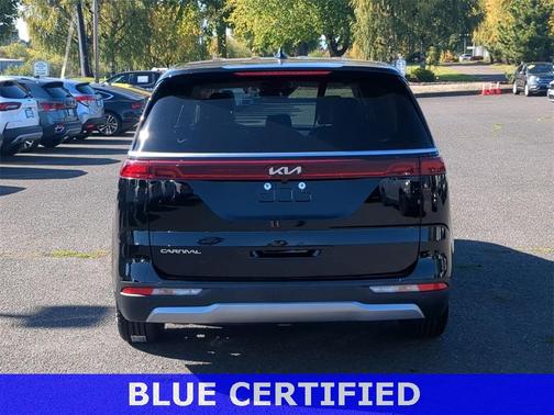 2024 Kia Carnival EX