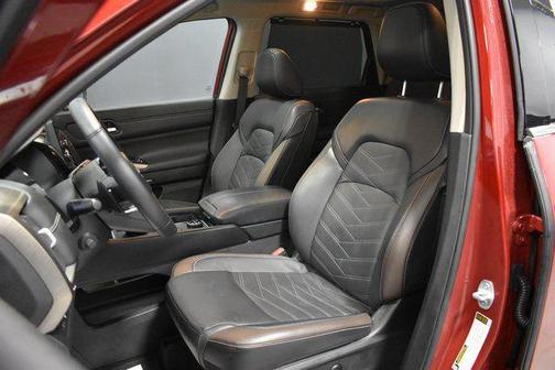 2024 Nissan Pathfinder Platinum 4WD