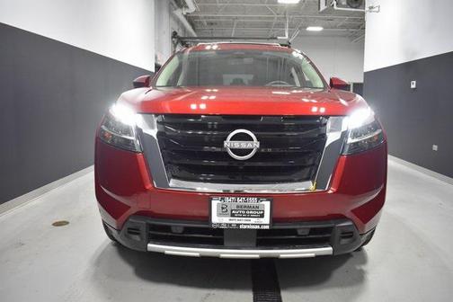2024 Nissan Pathfinder Platinum 4WD