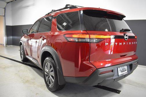 2025 Nissan Pathfinder SV 4WD