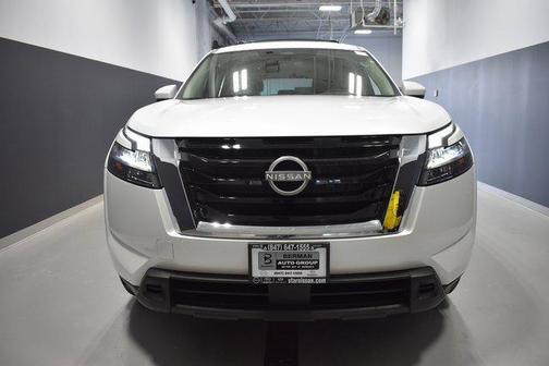 2025 Nissan Pathfinder SV 4WD