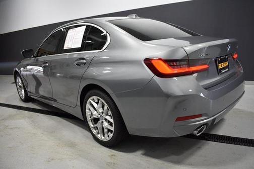 2025 BMW 330 i xDrive