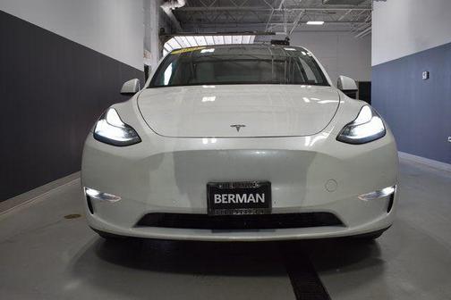 2021 Tesla Model Y Long Range Dual Motor All-Wheel Drive