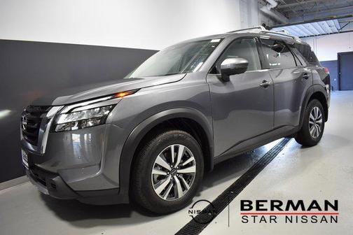 2025 Nissan Pathfinder SL 4WD