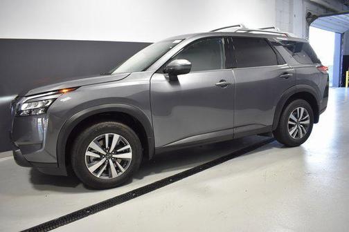 2025 Nissan Pathfinder SL 4WD