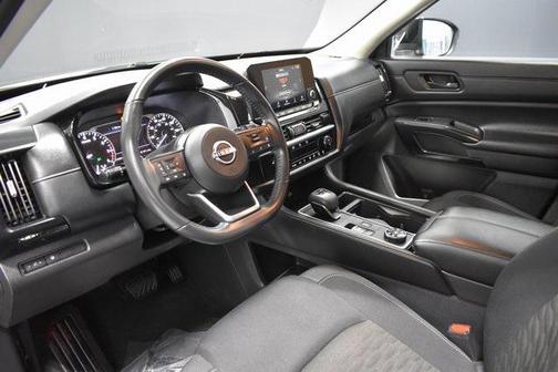 2024 Nissan Pathfinder SV 4WD